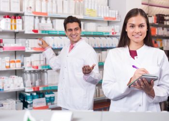 Tuyển sinh cao đẳng Dược học buổi tối hệ Văn bằng 2 ở đâu?