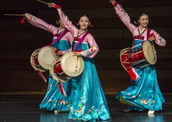 Học Ngành Ngôn Ngữ Hàn Ra Làm Gì? Mức Lương Ngành Này Thế Nào?