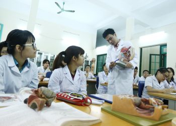 cao-dang-y-duoc-sai-gon-lien-thong-dai-hoc-mat-bao-lau (2)