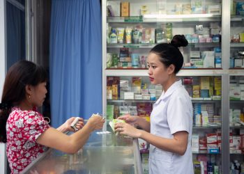 cao-dang-duoc-co-mo-duoc-tiem-thuoc-khong