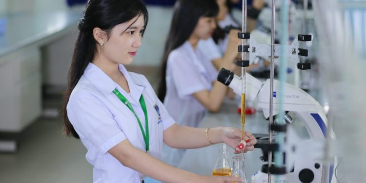 khong-gioi-sinh-co-hoc-duoc-duoc-khong