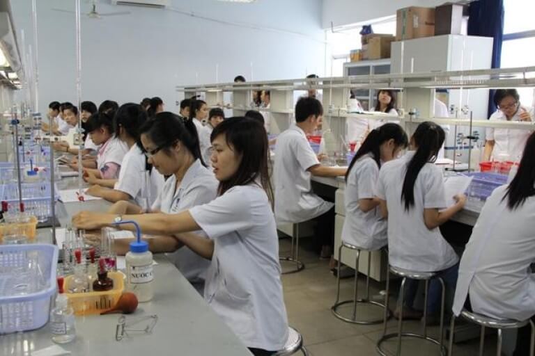 nganh-duoc-hoc-truong-nao-o-tphcm-1