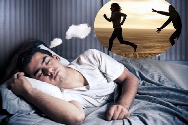 mo-thay-bi-truy-duoi-1