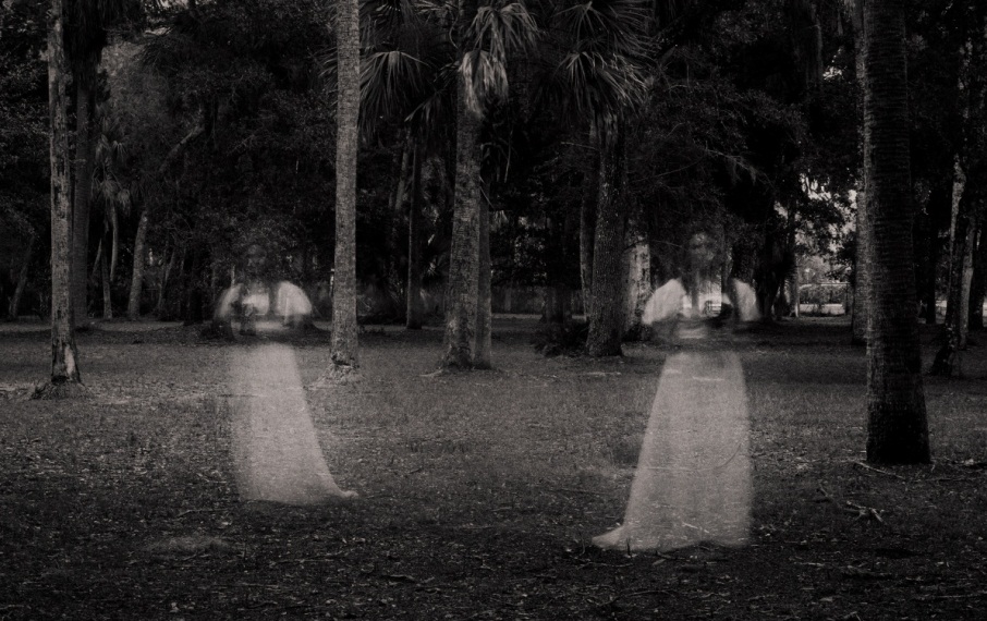 mo-thay-nguoi-khac-chet-2