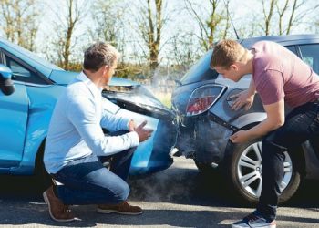 mo-thay-o-to-bi-tai-nan